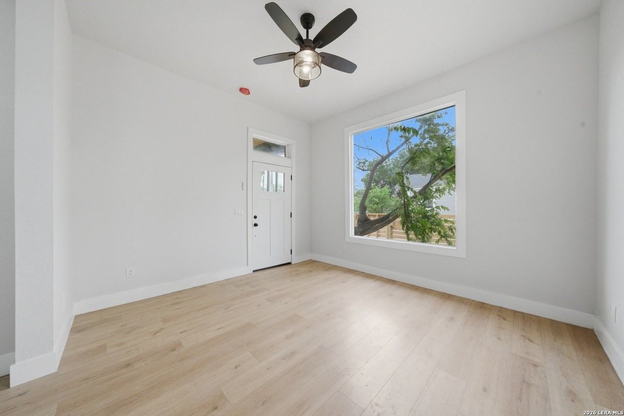 1225 Burnet St Unit 101 - Photo 7 of 16