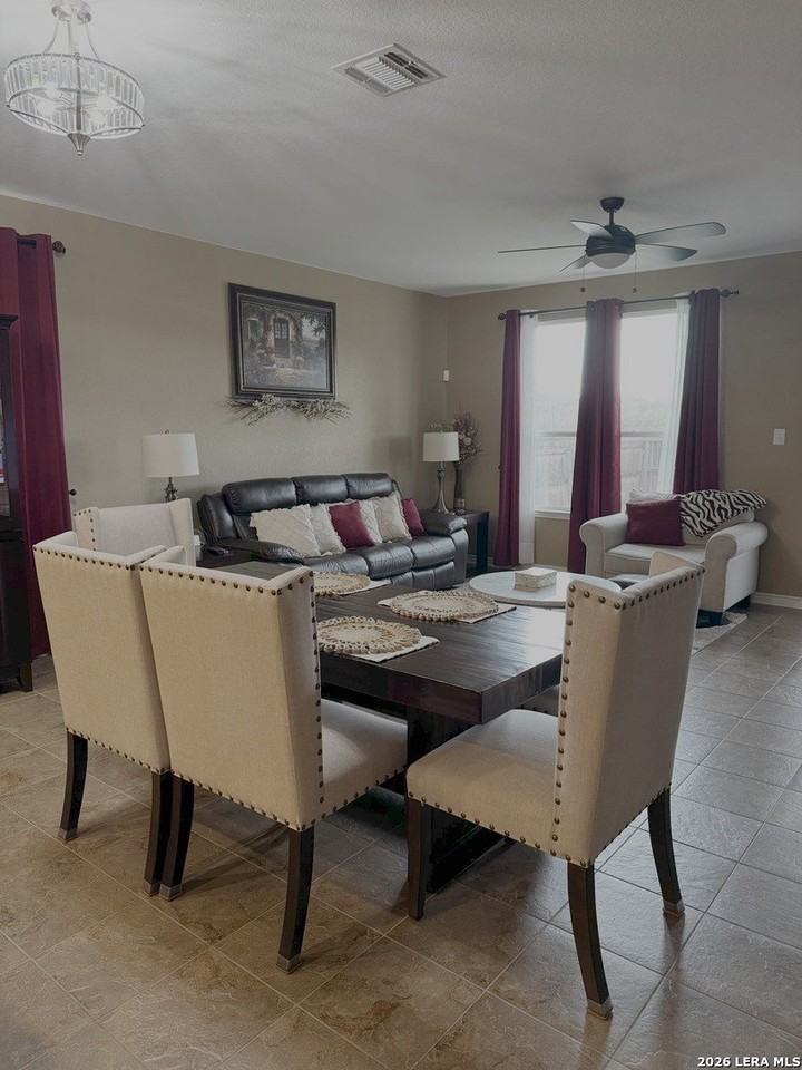 114 Colonial Blf - Photo 3 of 19