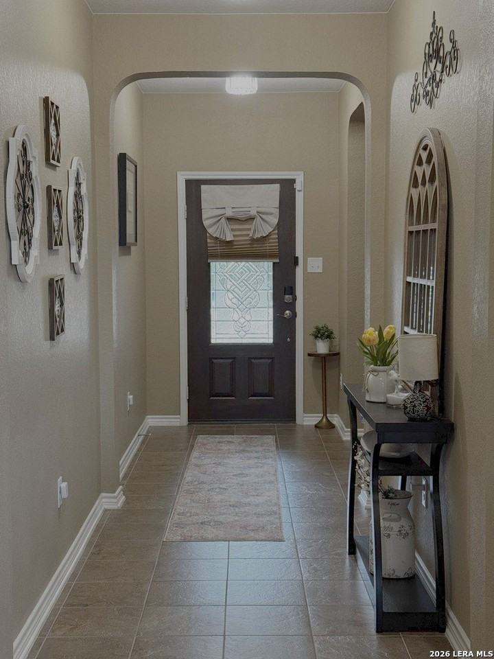 114 Colonial Blf - Photo 5 of 19