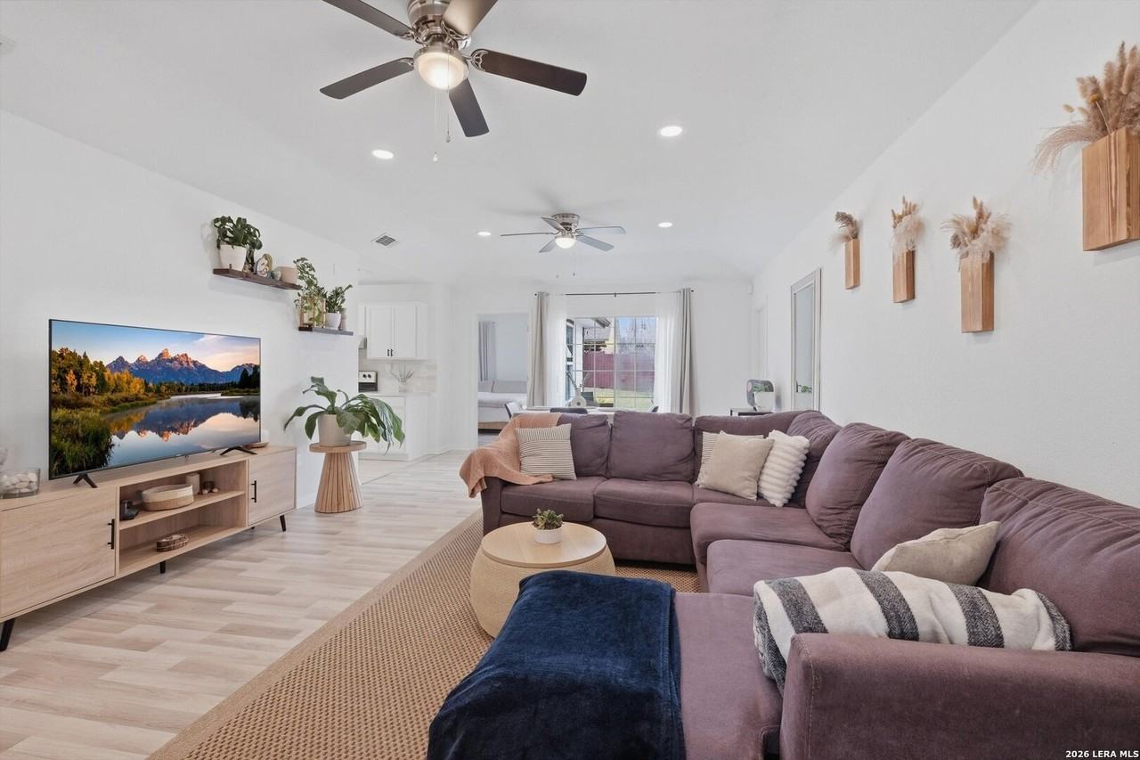 2829 Wyoming St - Photo 6 of 26