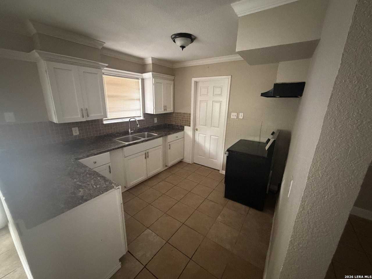 7918 Paint Ave - Photo 7 of 17