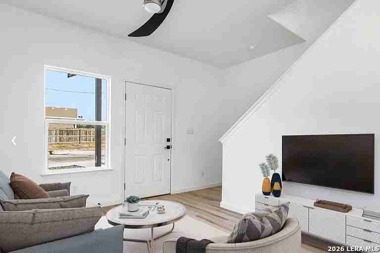 2654 Dignowity Ave #102 - Photo 5 of 20