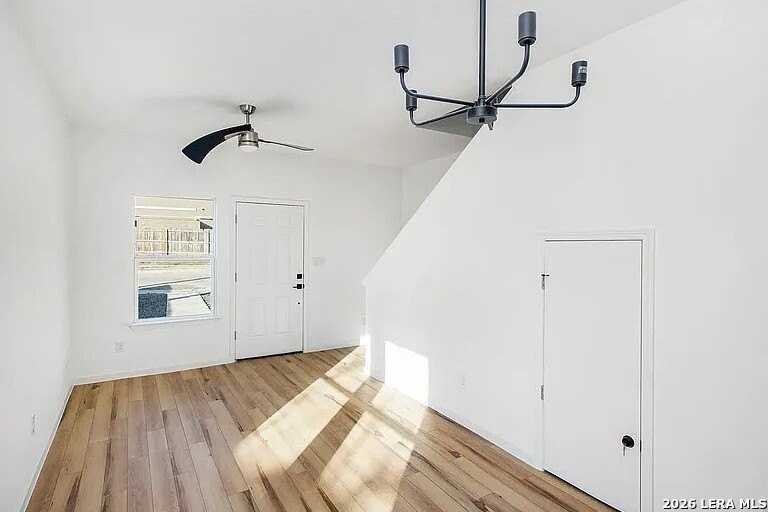 2654 Dignowity Ave #102 - Photo 6 of 20