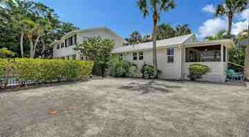 featured image of 3708 Sandspur Ln