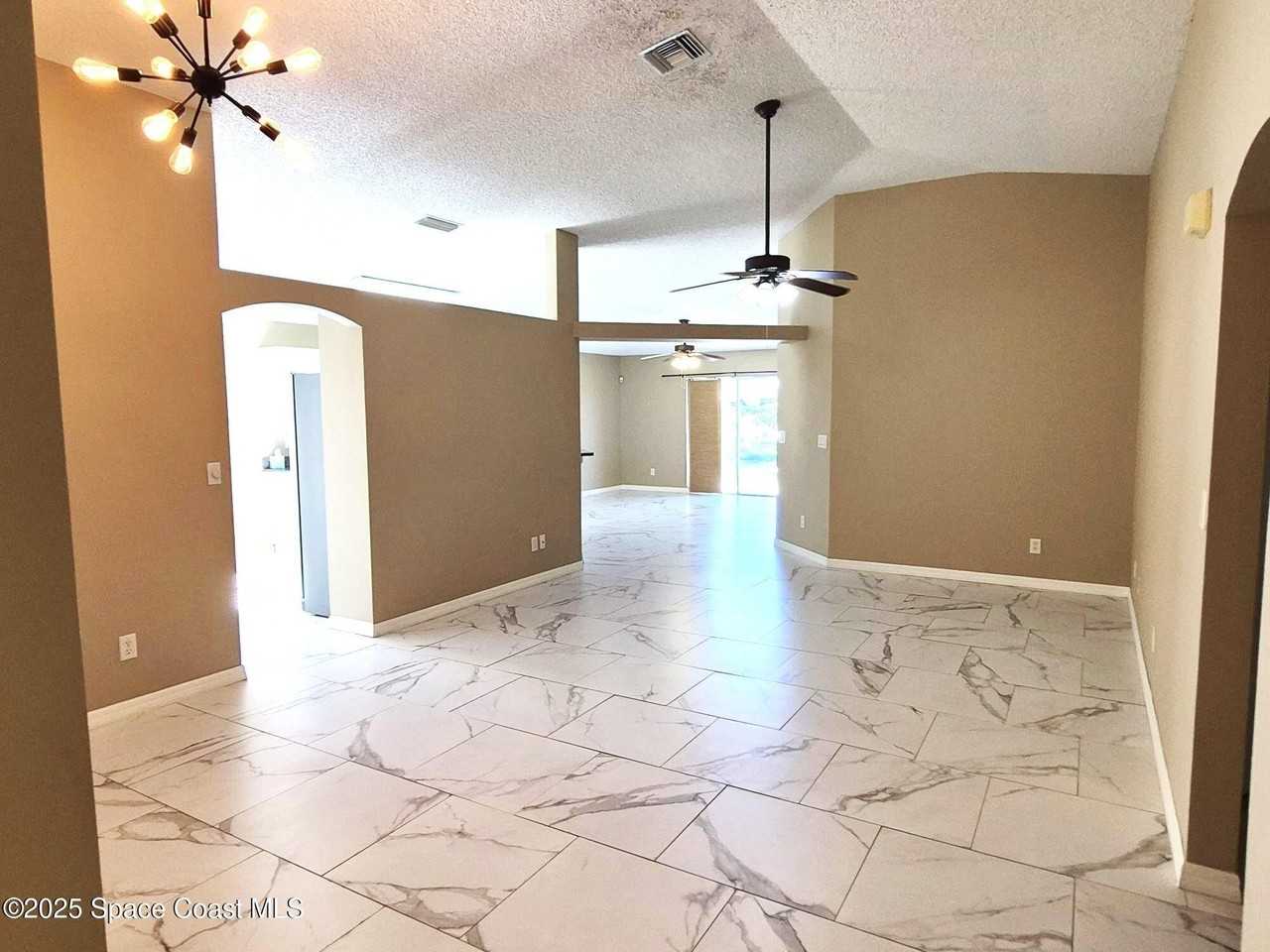 2365 Bayhill Dr - Photo 7 of 24