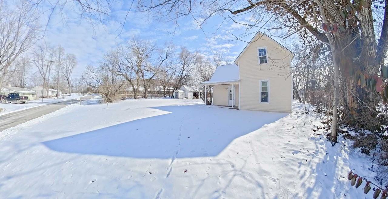 800 Rannells Road - Photo 2 of 5