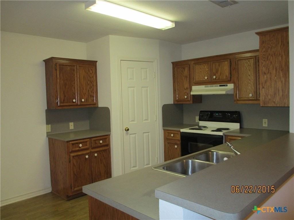 110 Jocelyn Cir - Photo 6 of 18