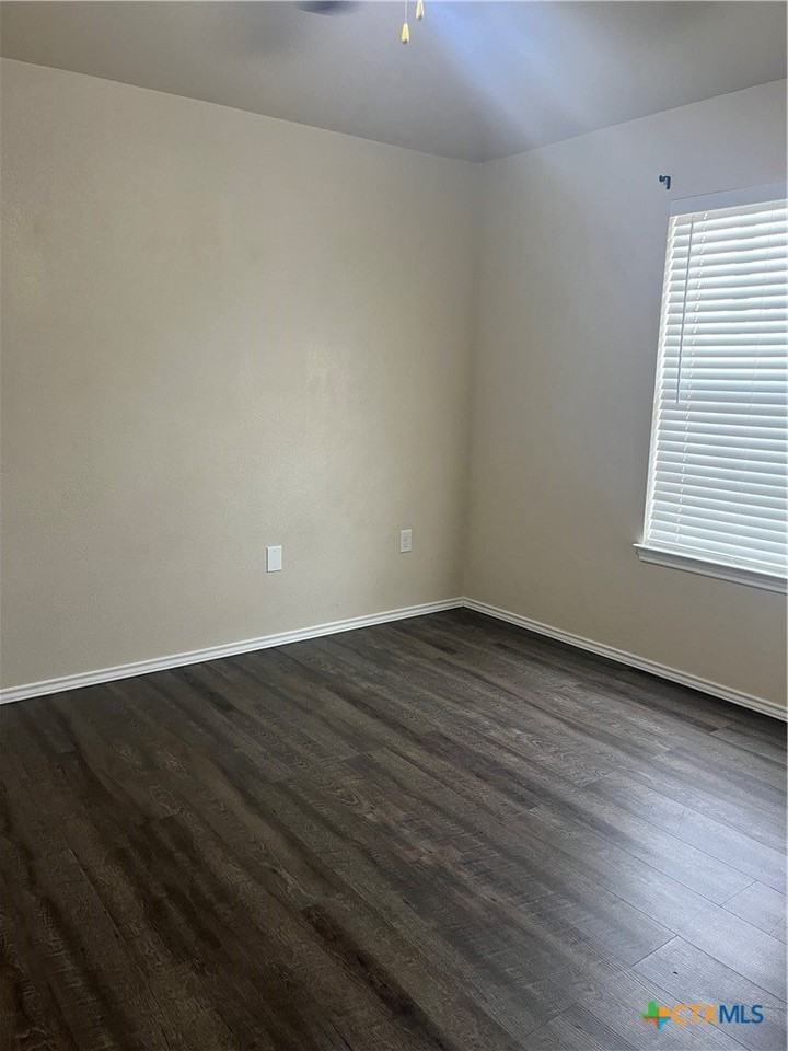 1031 Helen Dr Unit B - Photo 3 of 20