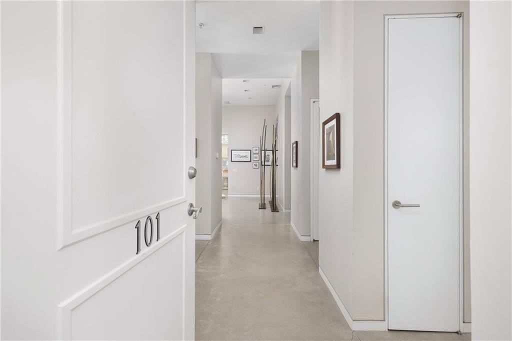 426 Spring St Apt 101 - Photo 2 of 37