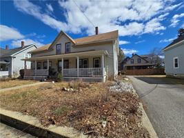 featured image of 1019 Victory Hwy