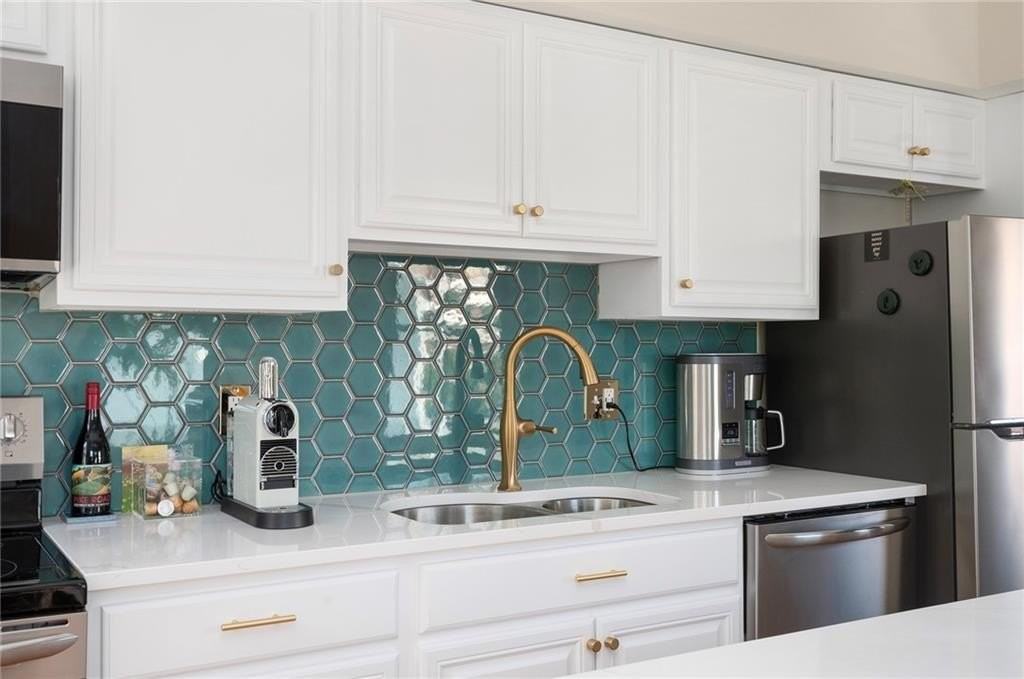 109 Church St Apt 3 - Photo 7 of 27