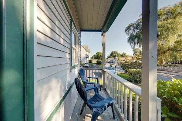 61 Clinton St Unit C - Photo 2 of 22