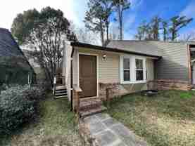 121 Boardwalk St - Photo 1 of 1