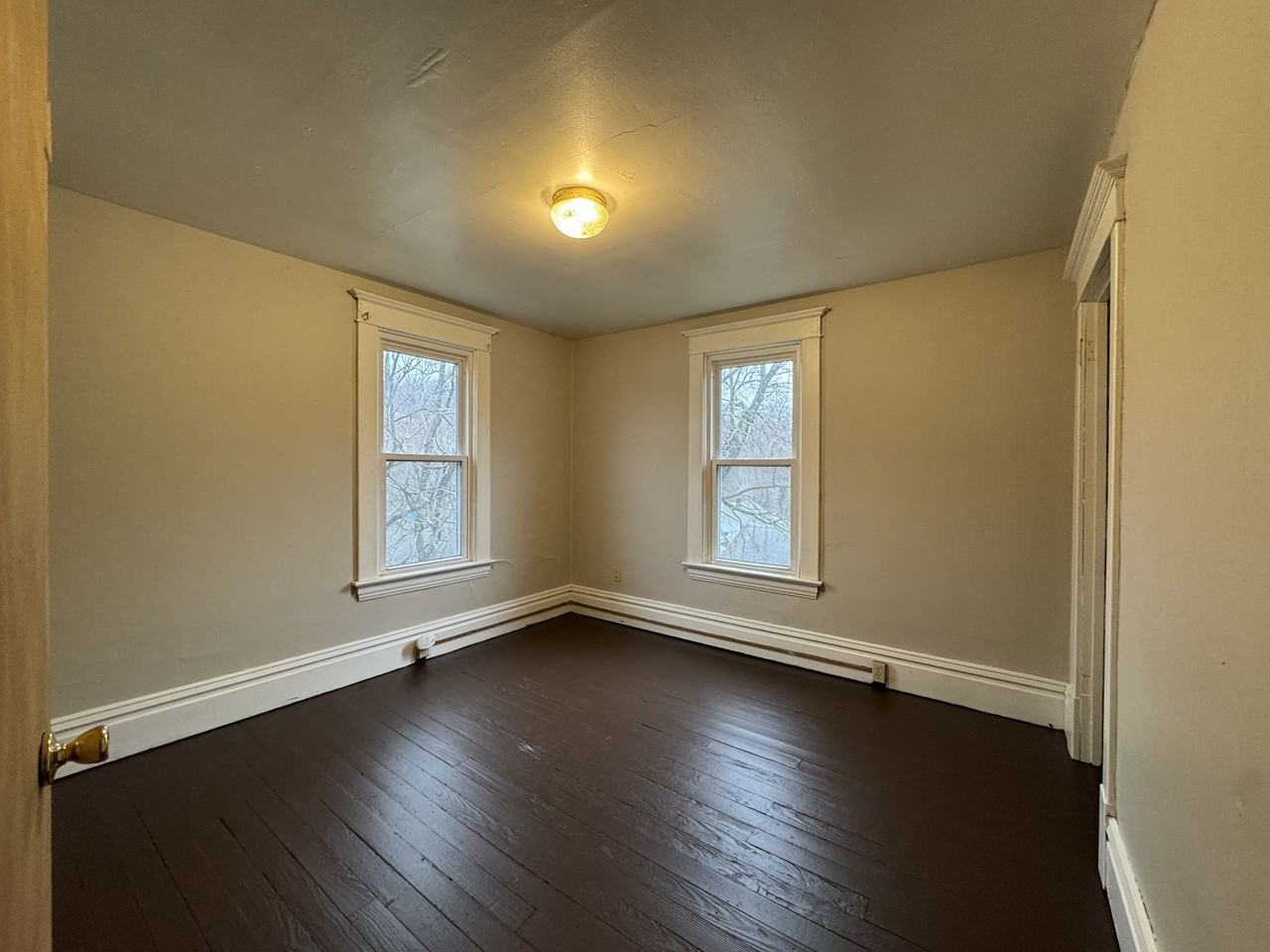 557 Clark St #1 - Photo 4 of 16