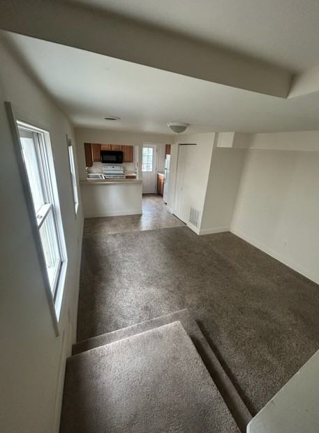 131 Market St #B - Photo 3 of 9