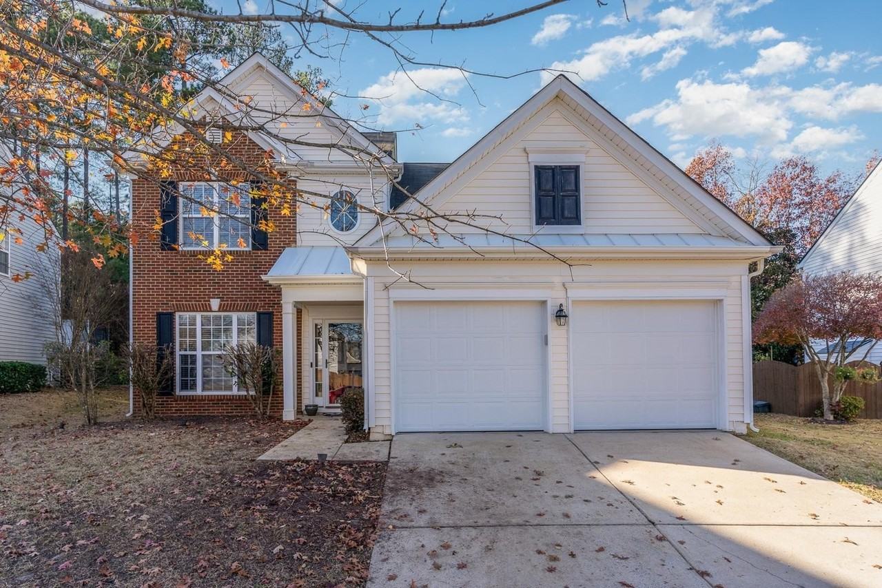 1621 October Rd - Photo 3 of 17