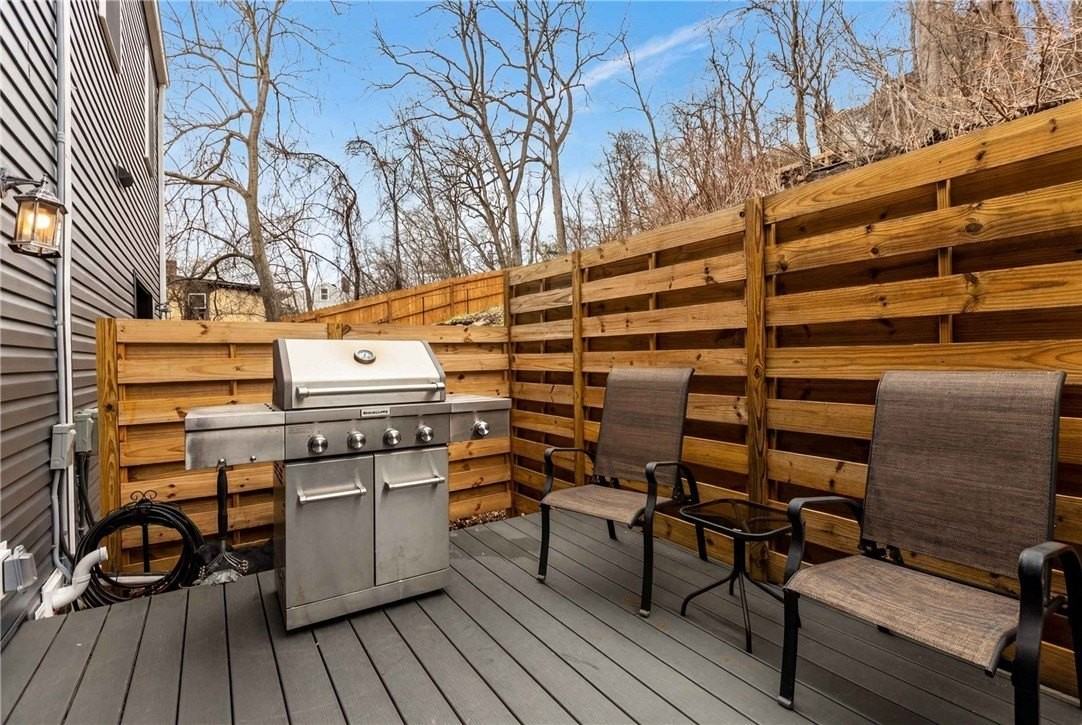 240 E Jefferson St - Photo 6 of 50