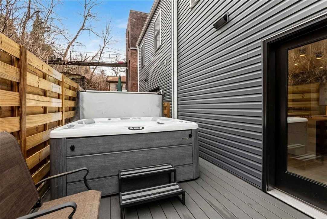 240 E Jefferson St - Photo 7 of 50