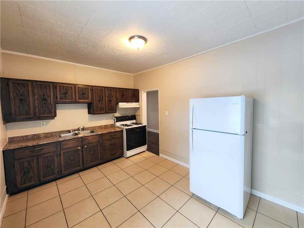 22 Harlem Ave #1 - Photo 2 of 5