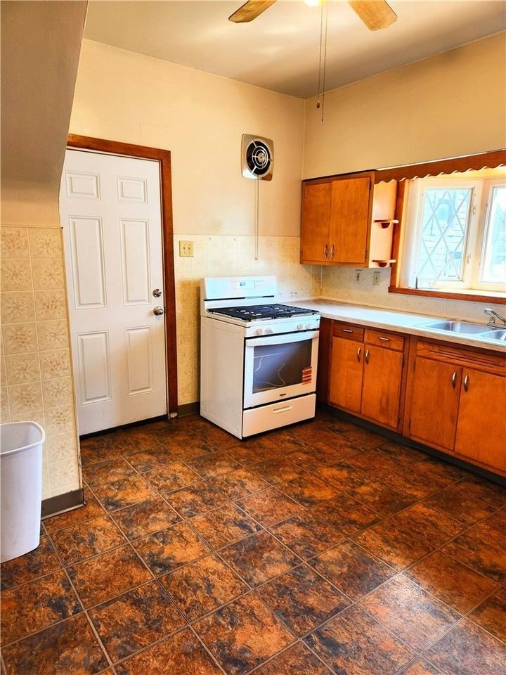 922 Hober Ave #2 - Photo 4 of 7