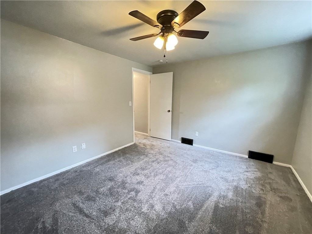 307 Avenue A #B - Photo 3 of 7