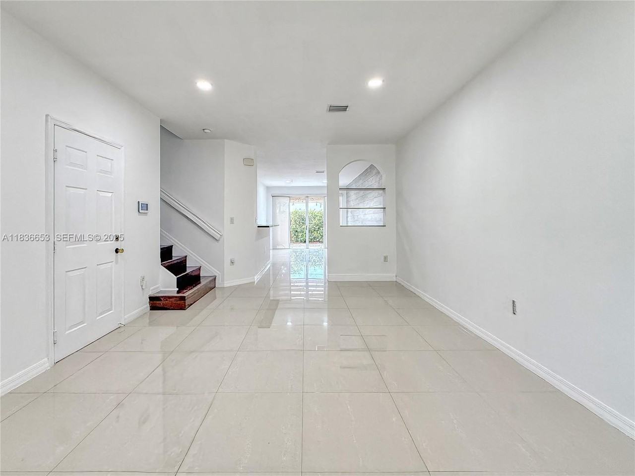 16562 Southwest 71st Terrace #16562 - Photo 2 of 7