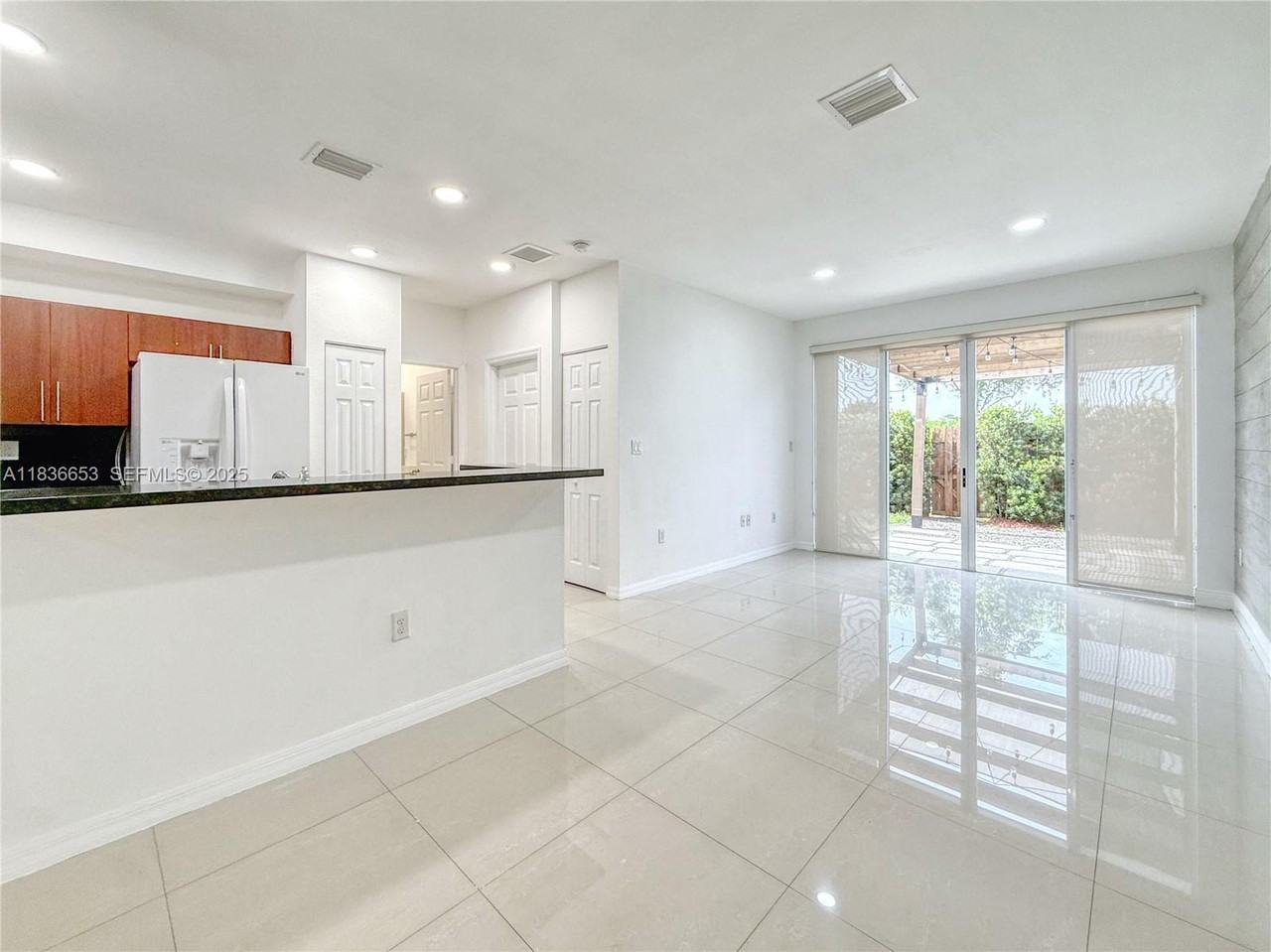 16562 Southwest 71st Terrace #16562 - Photo 6 of 7