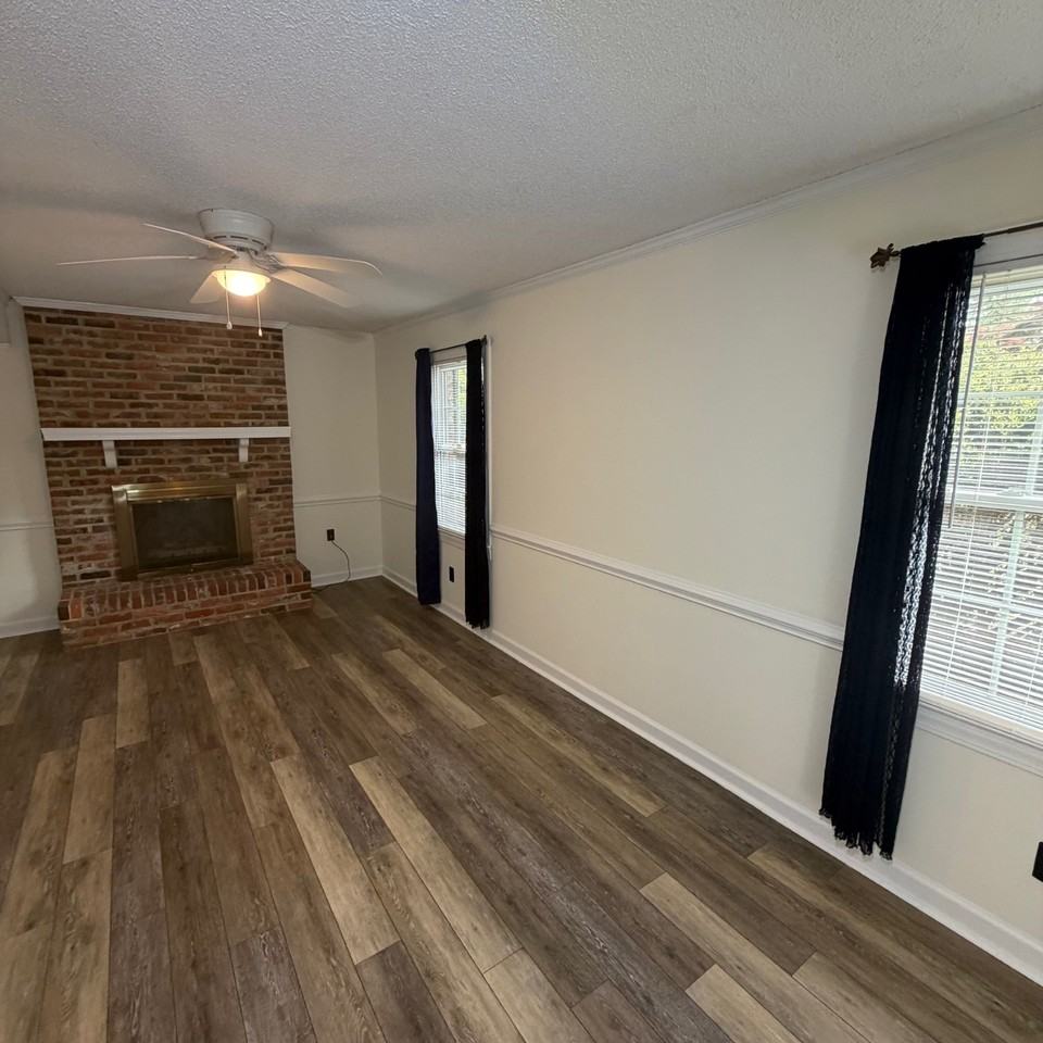 3208 Ellsworth Dr #1 - Photo 3 of 40
