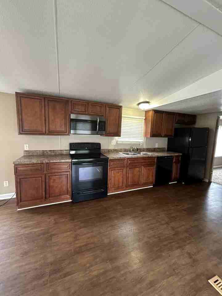 313 Belew St #1 - Photo 5 of 15