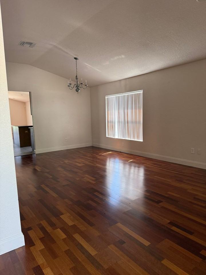 4095 Sw 51st Ct - Photo 2 of 14