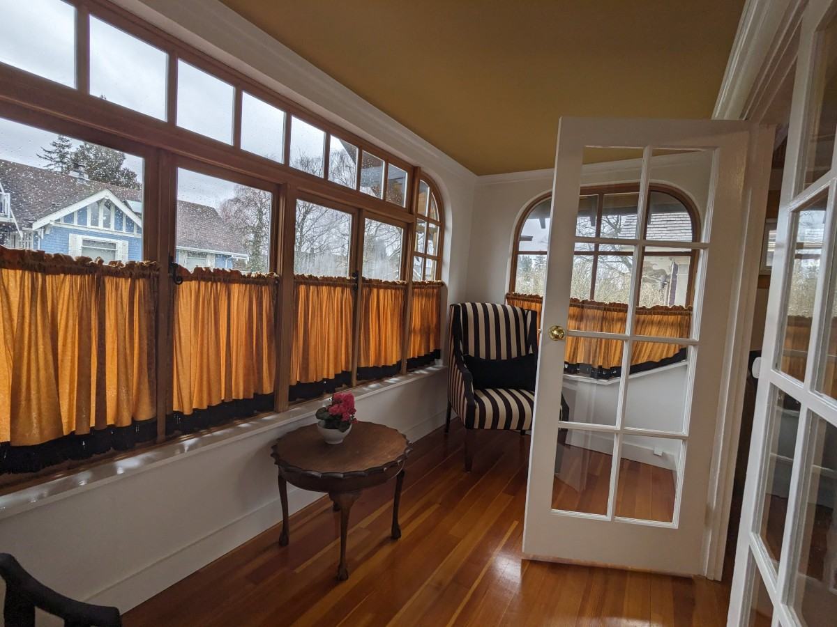 1631 Dunbar Street - Photo 4 of 26