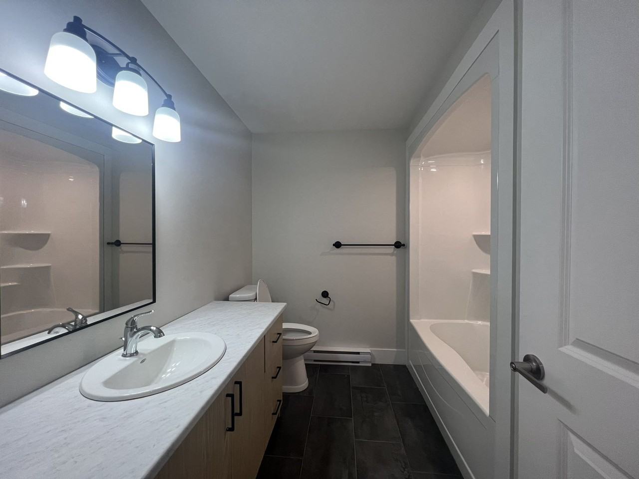 Aimé St - Photo 3 of 9