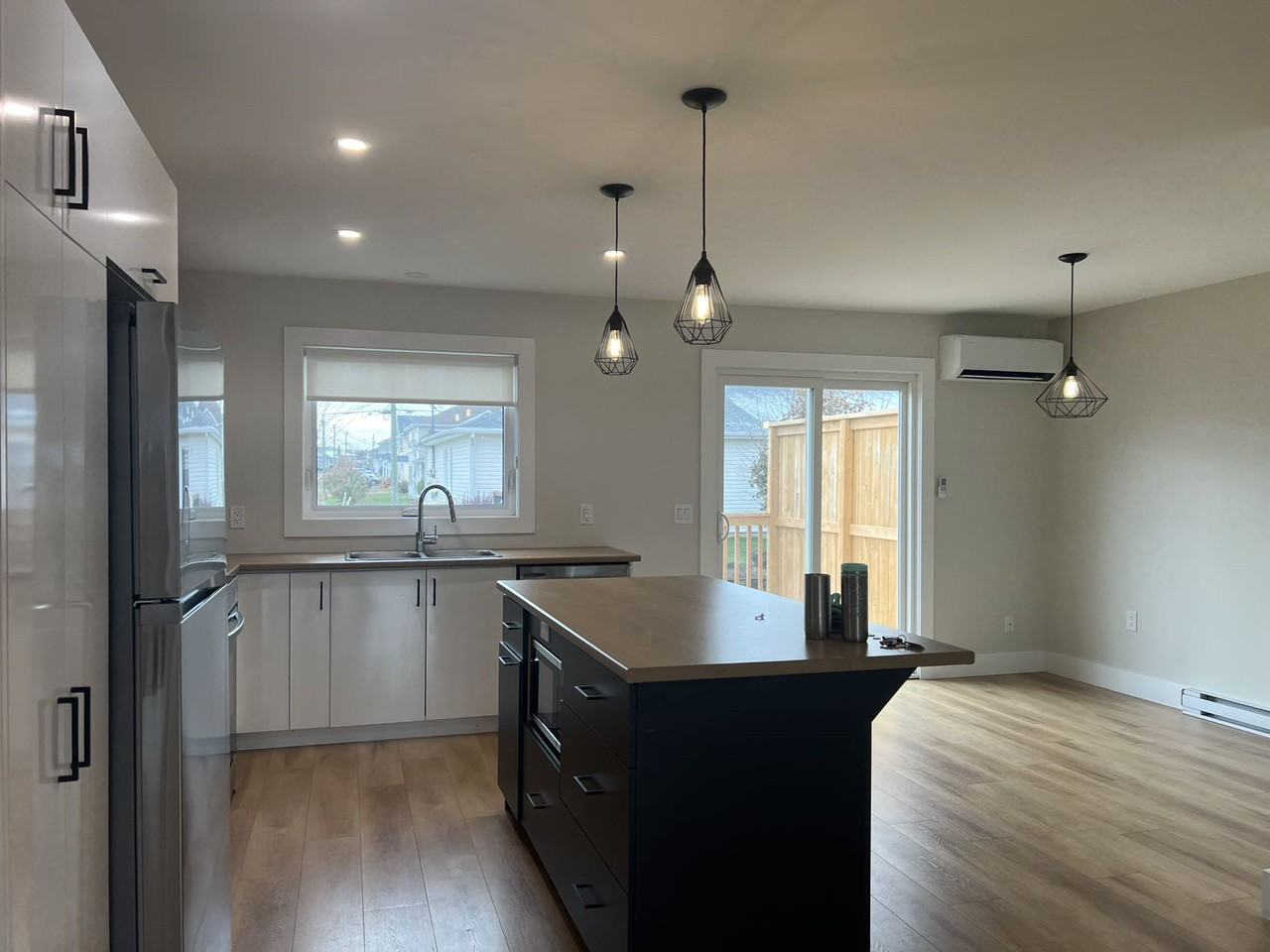 Aimé St - Photo 4 of 9