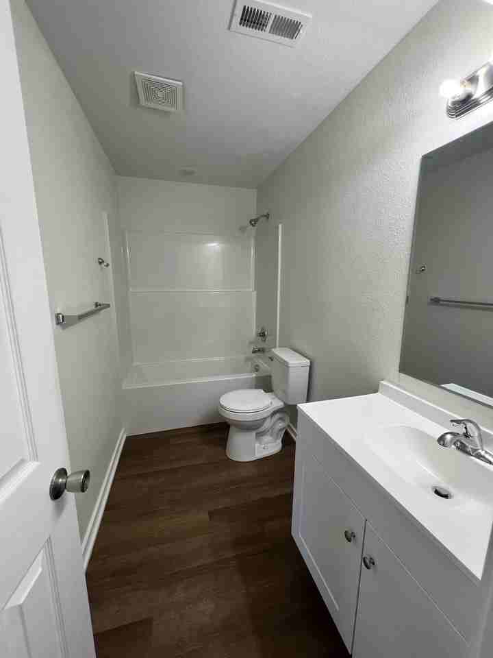 719 E Culton St #A - Photo 3 of 11