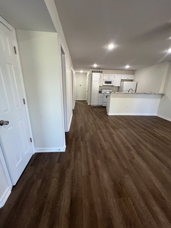 719 E Culton St #A - Photo 7 of 11