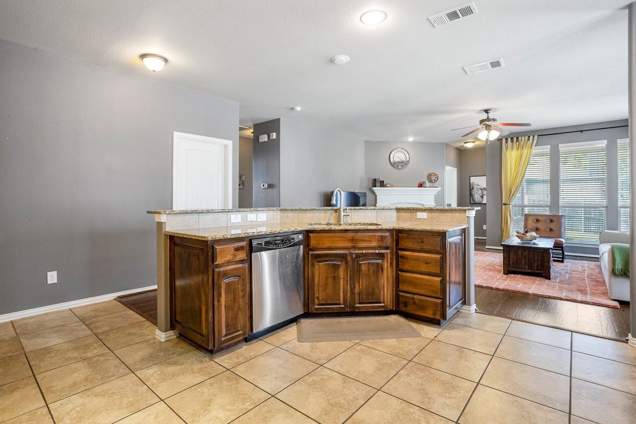 2725 Twinflower Dr - Photo 5 of 23