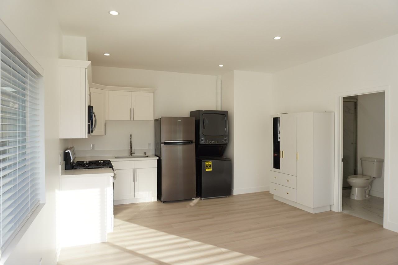 8824 Quartz Ave - Photo 7 of 33