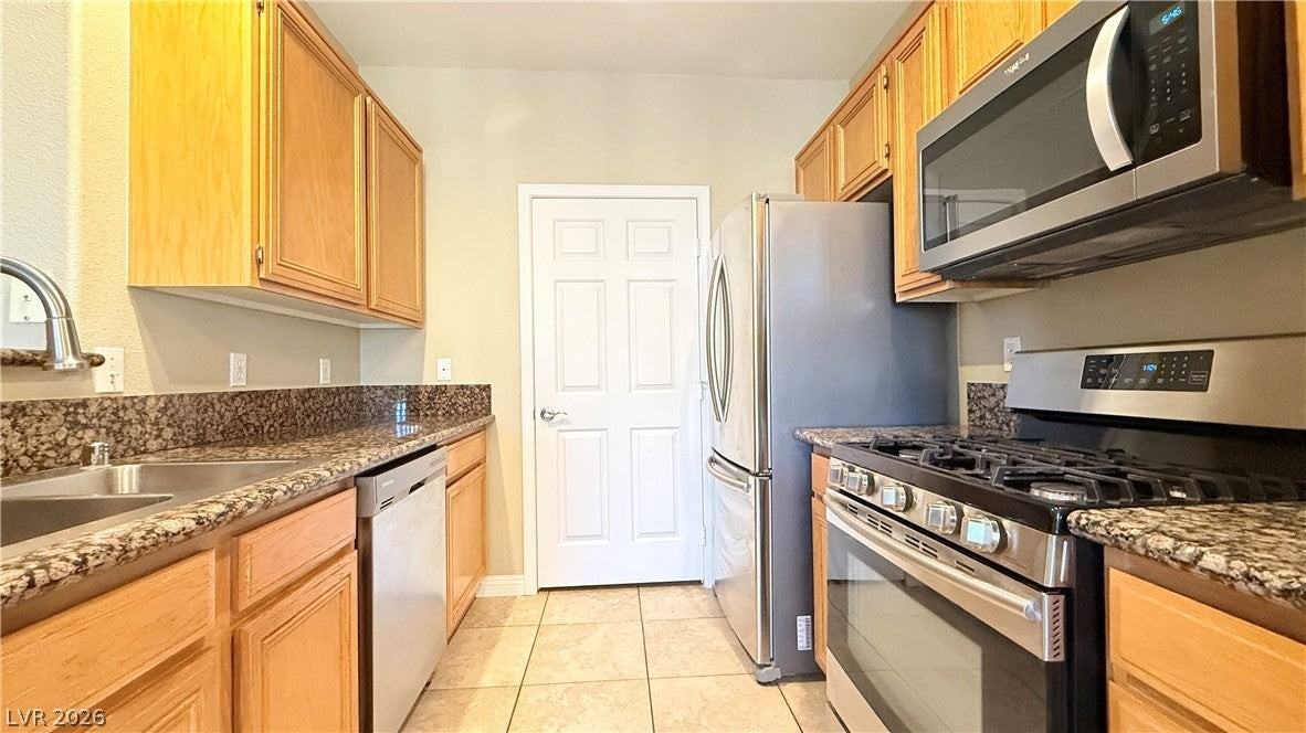 7155 S Durango Dr - Photo 4 of 19