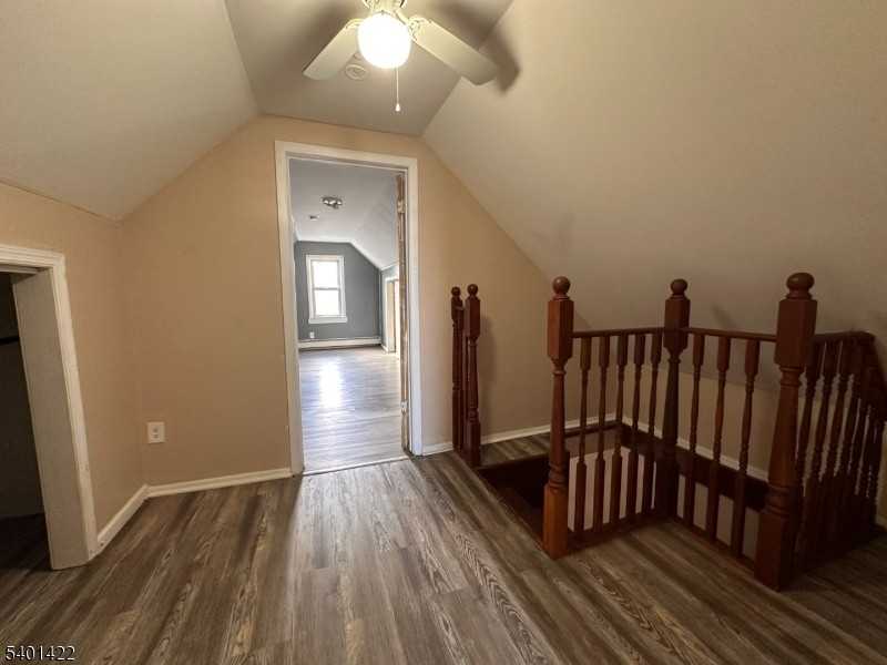 748 Trumbull St - Photo 7 of 9