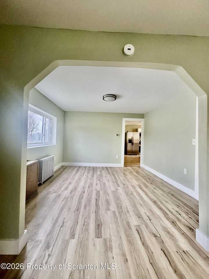 1746 Bloom Ave - Photo 7 of 24