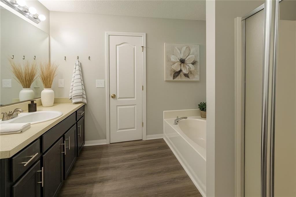 10348 Commons Xing - Photo 3 of 8