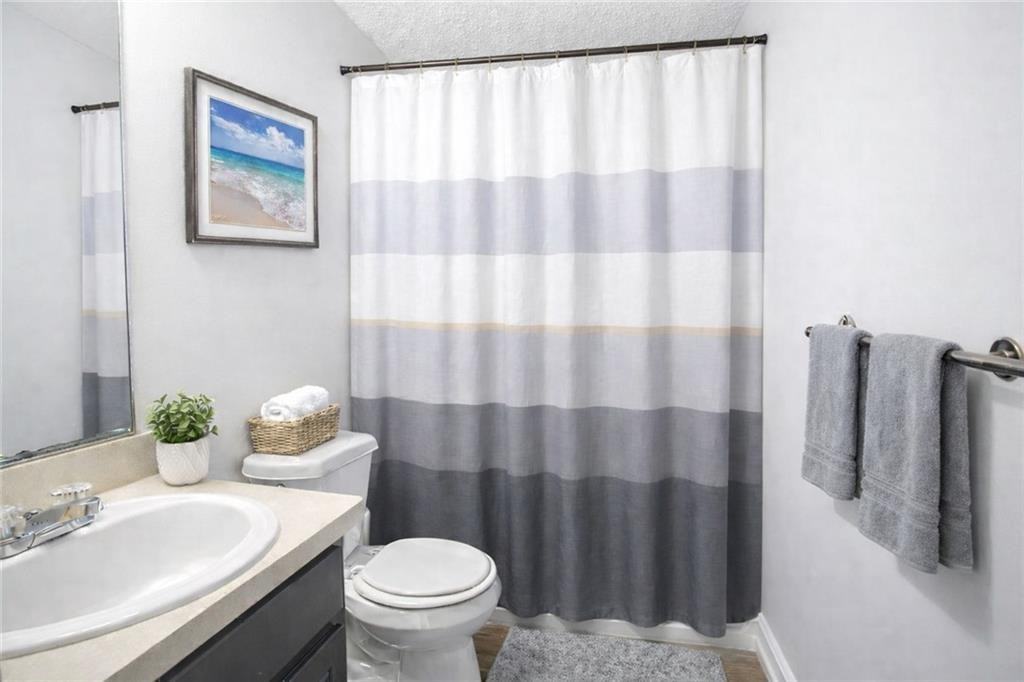 10348 Commons Xing - Photo 5 of 8