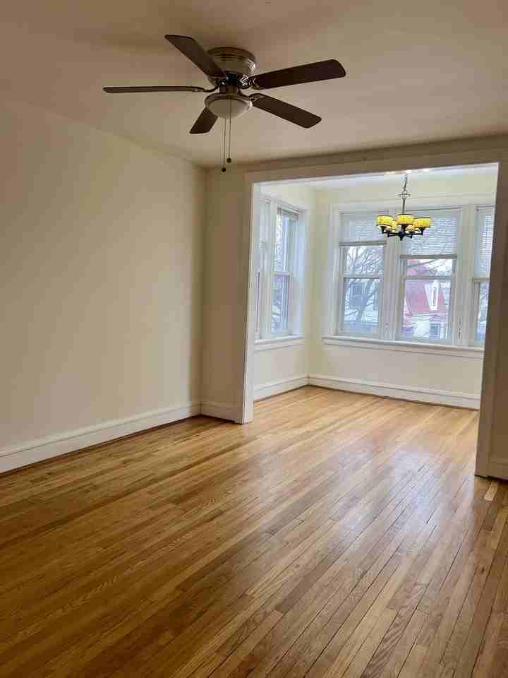 4148 N Monticello Ave ##2 - Photo 5 of 16