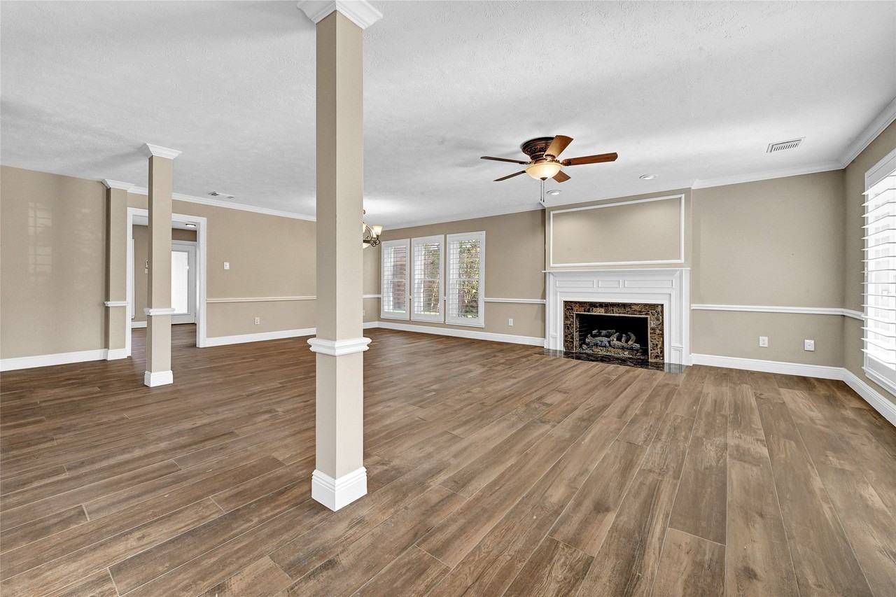 19810 Bambiwoods Ct - Photo 3 of 34