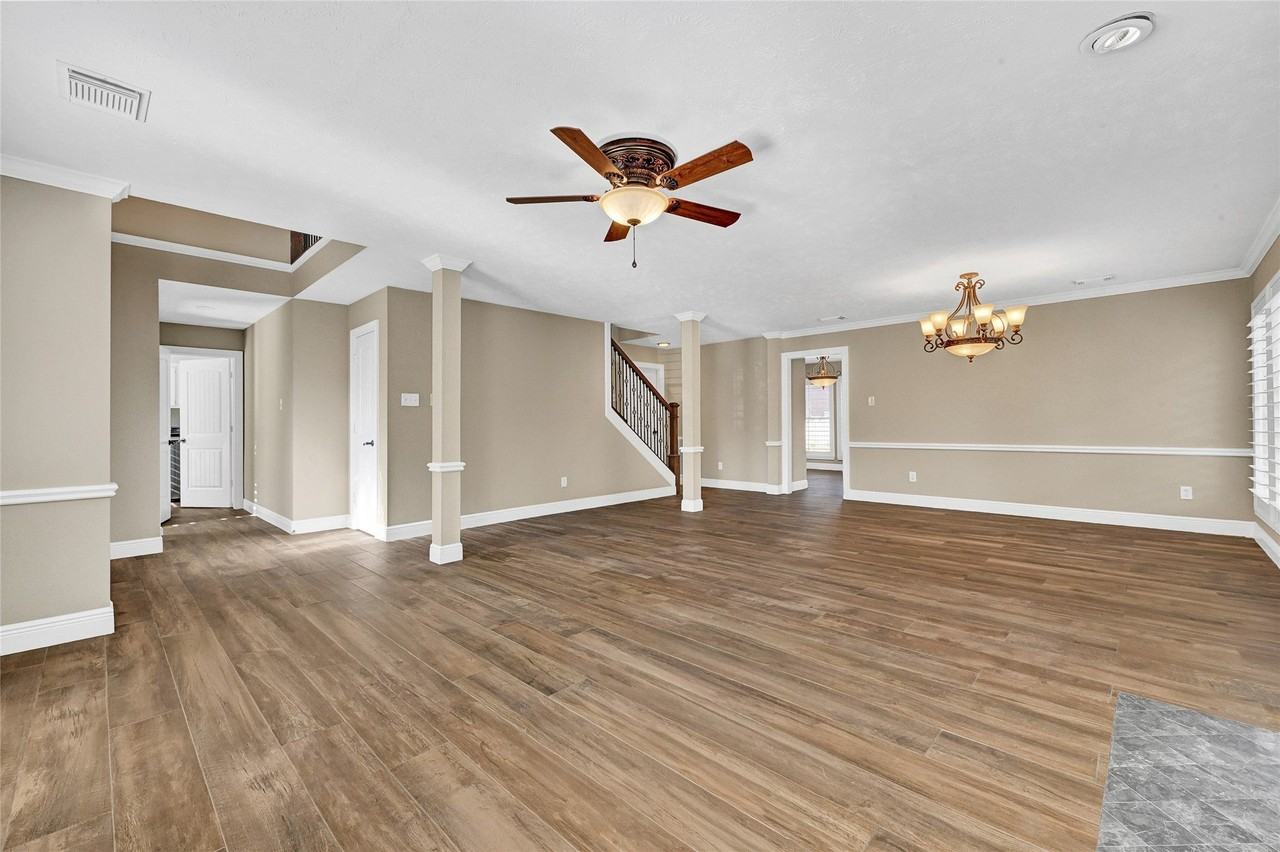 19810 Bambiwoods Ct - Photo 5 of 34