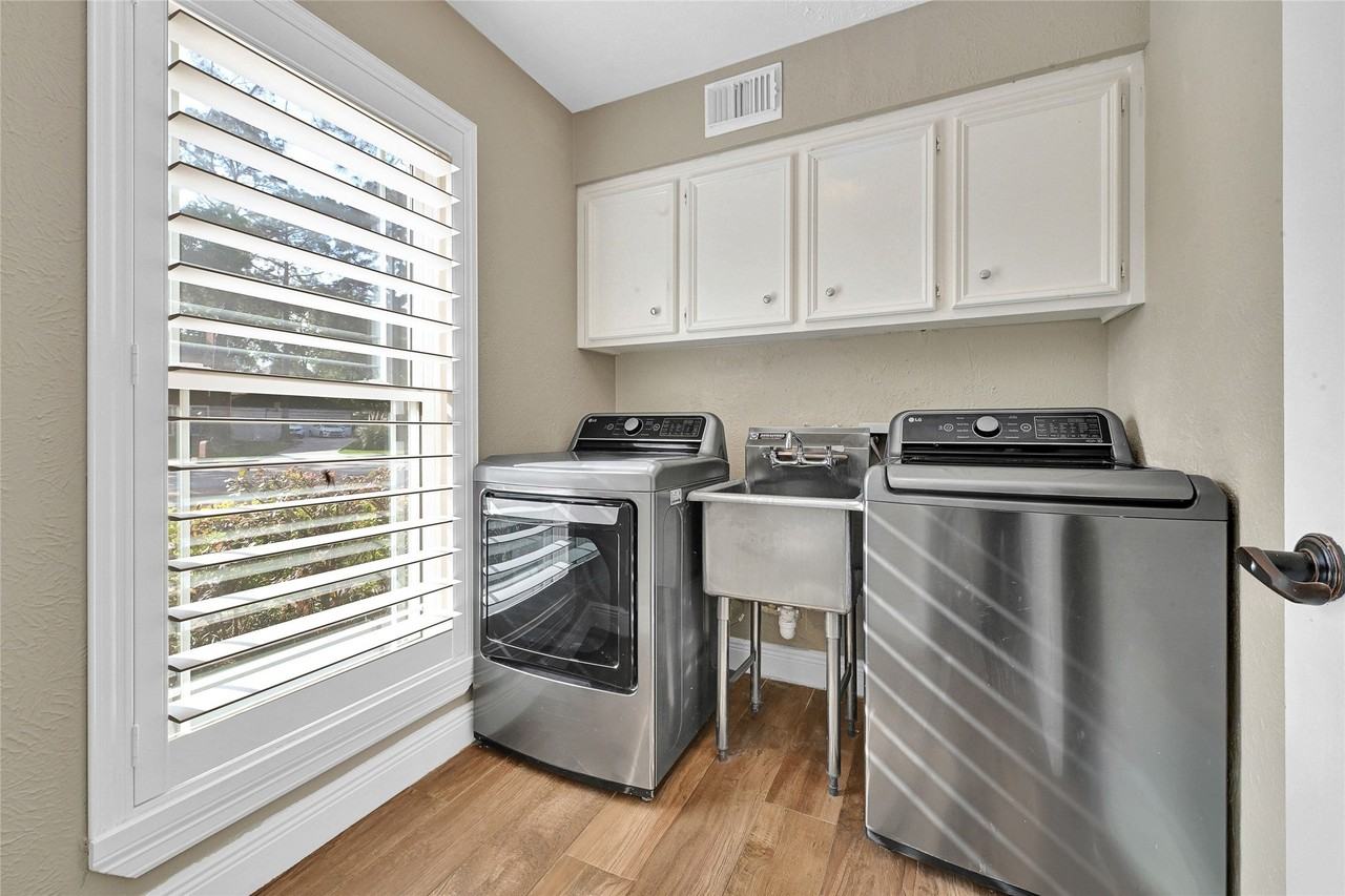 19810 Bambiwoods Ct - Photo 6 of 34