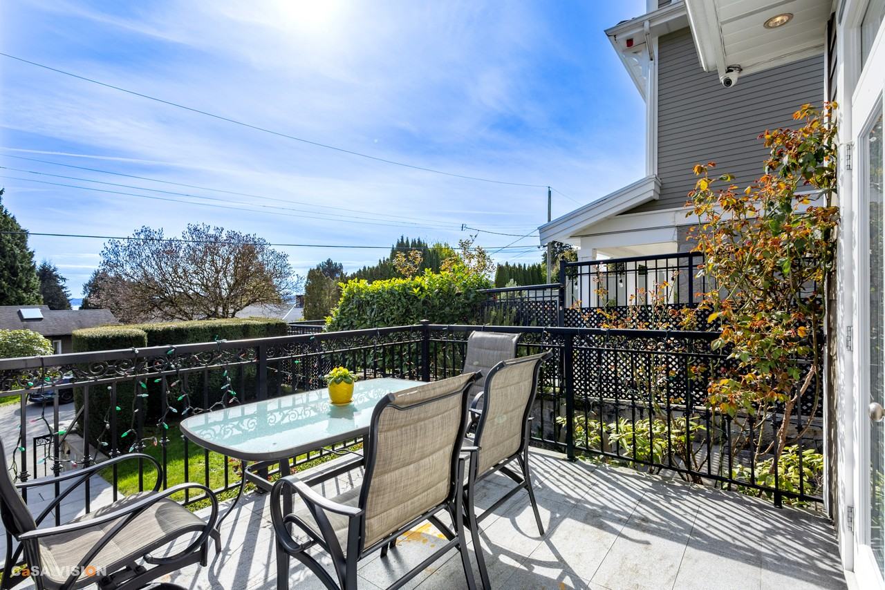 1361 Lawson Avenue - Photo 2 of 31