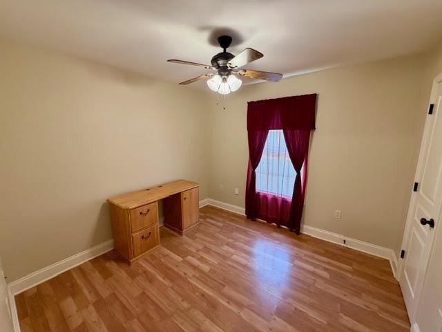 199 Landmark Dr - Photo 2 of 19