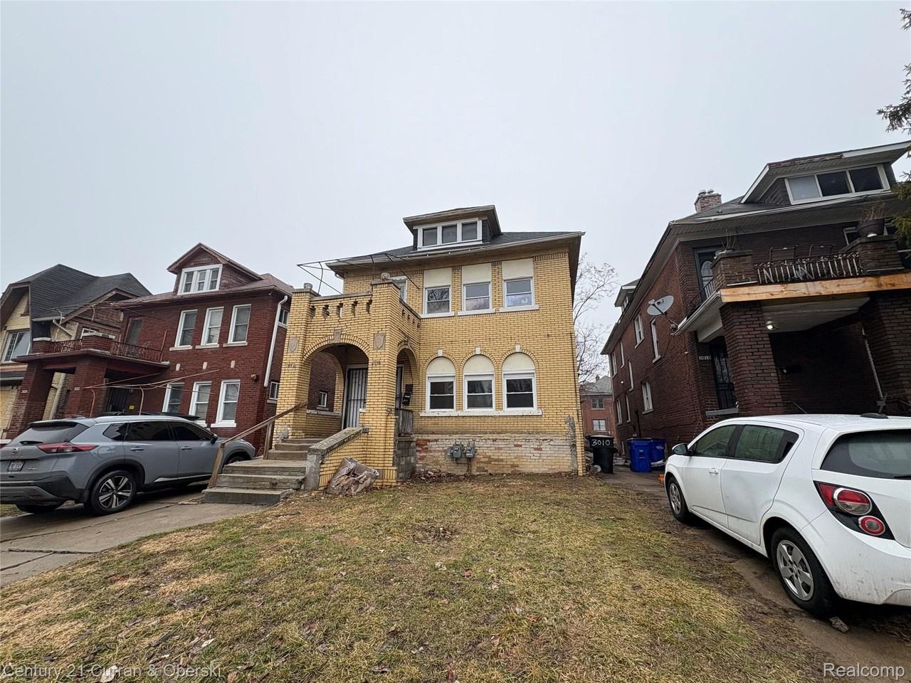 3014 Sturtevant St - Photo 2 of 18