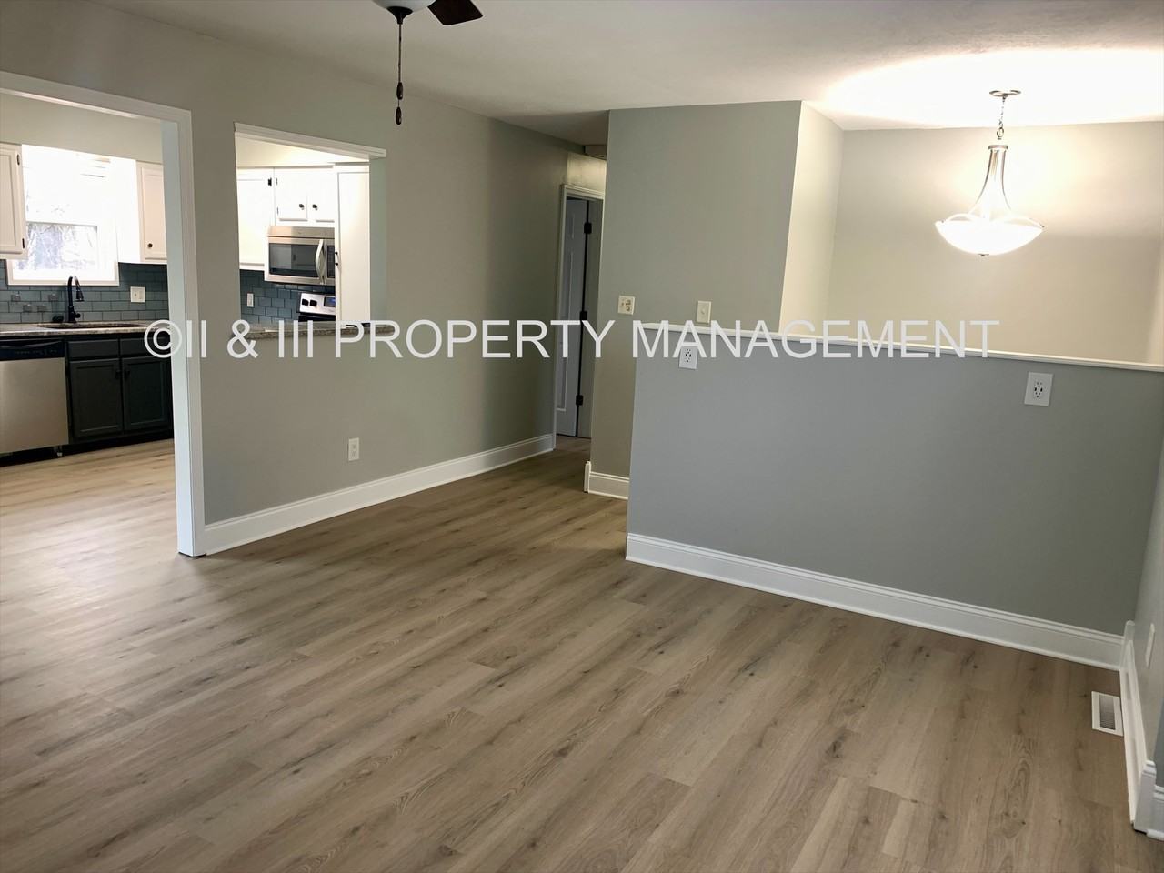 815 E Johnston St #1 - Photo 5 of 34